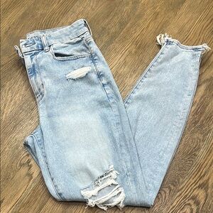 American Eagle Light Wash Jeans